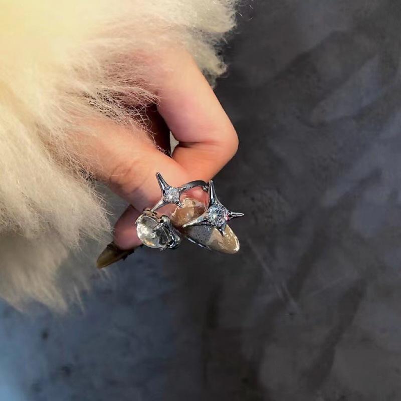 

Элегантное кольцо с шестиконечной звездой и цирконием: Роскошное женское украшение Adjustable