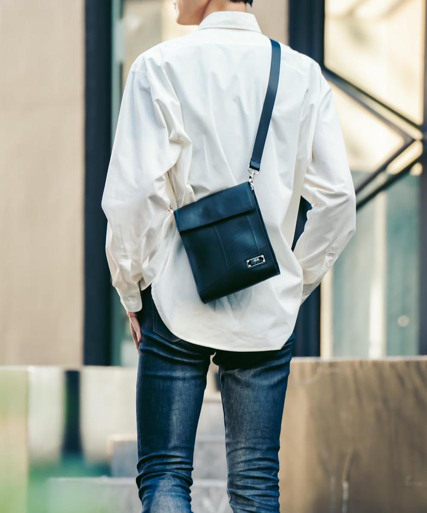 Seal Kiss Lock Quadratische Umhängetasche für Herren, Klickverschluss, Umhängetasche, Mini-Umhängetasche, Klein, Wasserdicht, PS-217BK