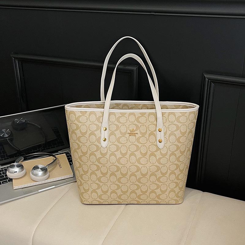 

Classic Floral Women s Tote: Large Capacity, Fashionable, Versatile Shoulder and Underarm Bag