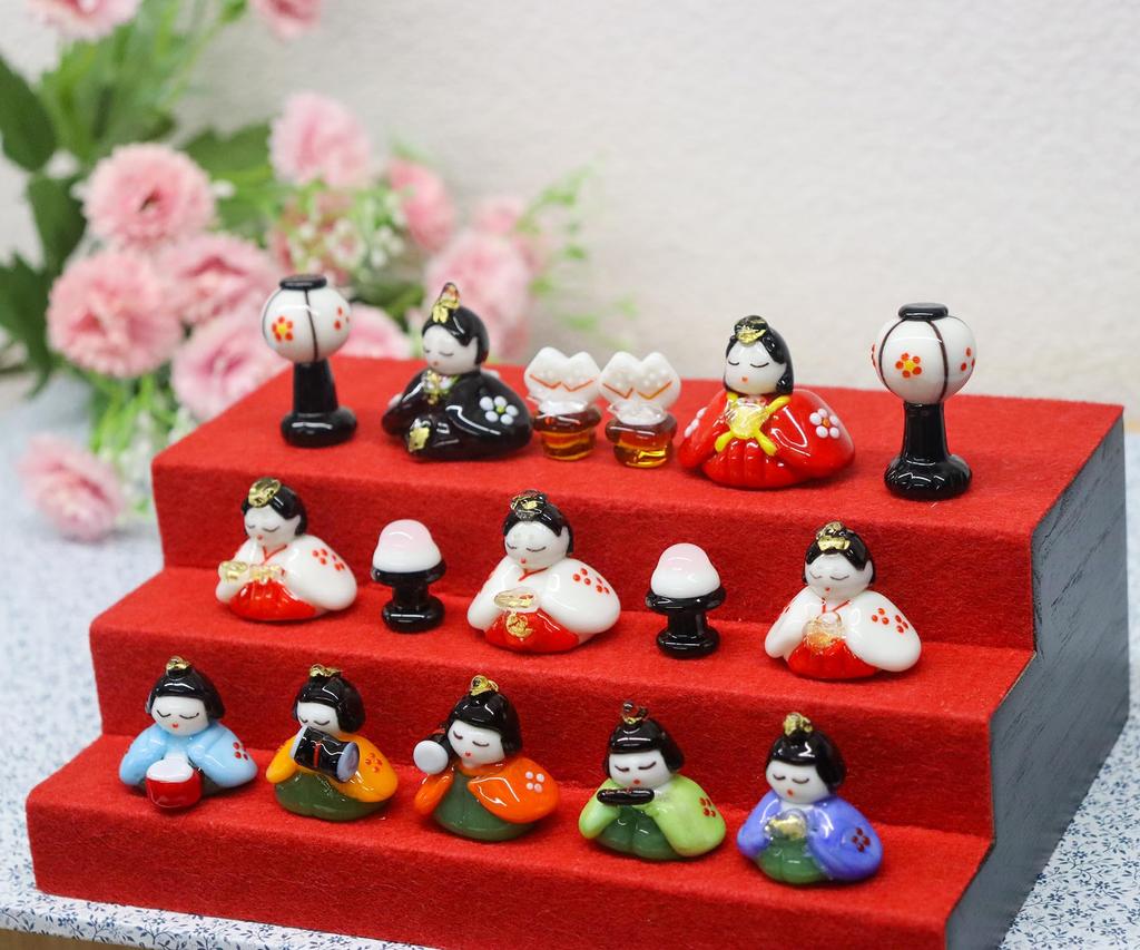 Glass Square Adorable Glass Hina Doll Display Set 3-Tiered (Large)