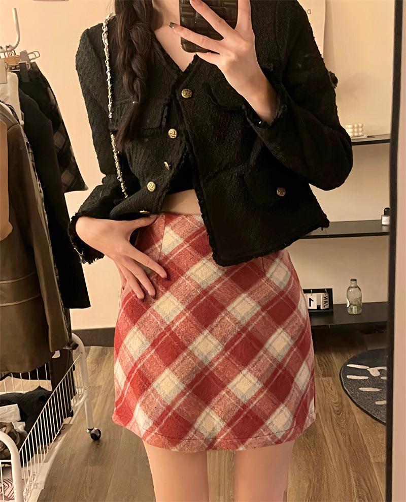 Plus Size Women's Retro Plaid Wool Blend Mini Skirt - High Waist A-Line Slimming Skirt for Spring and Autumn