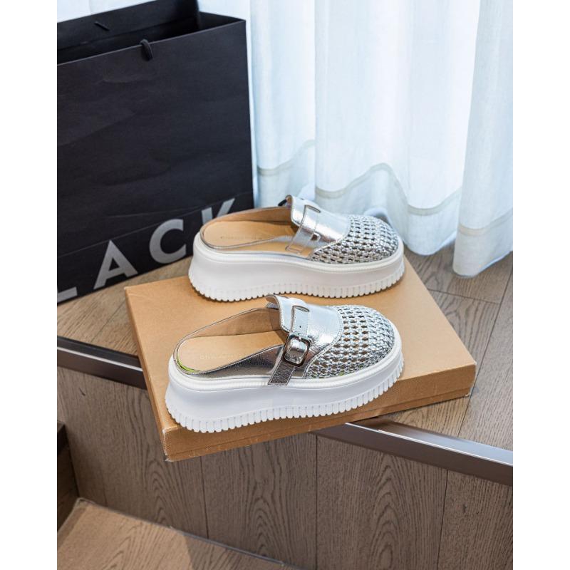 

Slippers women wear new versatile hole shoes in summer, thick-soled bag head half support, summer going out sandals 39 срібний