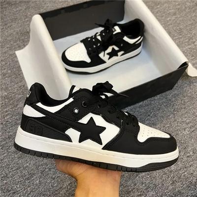 Letnie Płaskie Buty Gwiazdy 2024 Trend Gorący Towar Amerykańskie Buty Codzienne Styl Akademicki Gruba Podeszwa Outdoor Oddychające Buty Sportowe