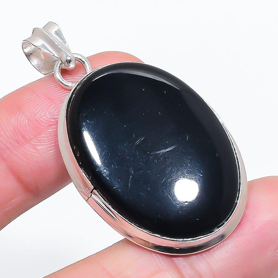 

Natural Black Onyx Gemstone 925 Sterling Silver Jewelry Pendant 1.93 V7U69