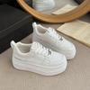 2025 new thick-soled lace-up simple little white shoes for women in the spring of 2025, thin and versatile, popular niche fashion display
