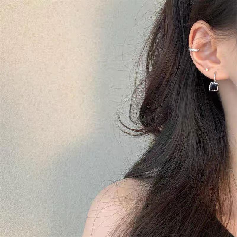 

Серьги Bingtang Super Shiny Small Square Diamond – Новые универсальные женские украшения высокого класса 2025 года