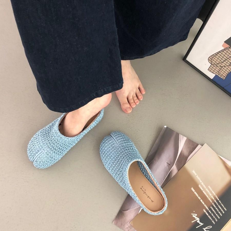Korean version of woven cool slippers for women to wear one pedal casual round head flat bottom empty Mill shoes comfortable bag head half drag