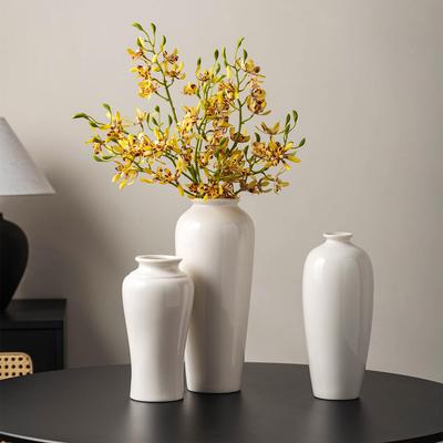 White Ceramic Nordic-Style Vase for Fresh or Dried Flowers - Ideal for Hydroponics, Simple Floral Arrangements, Living Room, or Dining Table Decor.