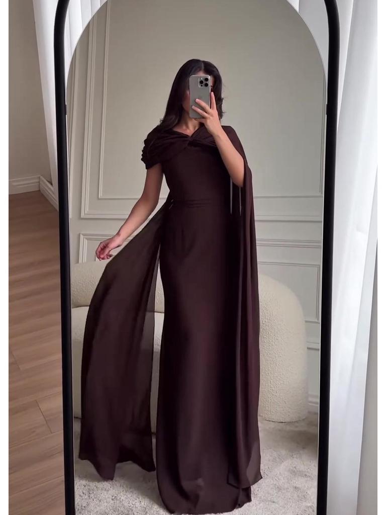 Elegantes Europäisches und Amerikanisches Ärmelloses Winter-Abendkleid in Schlanker Passform 2026