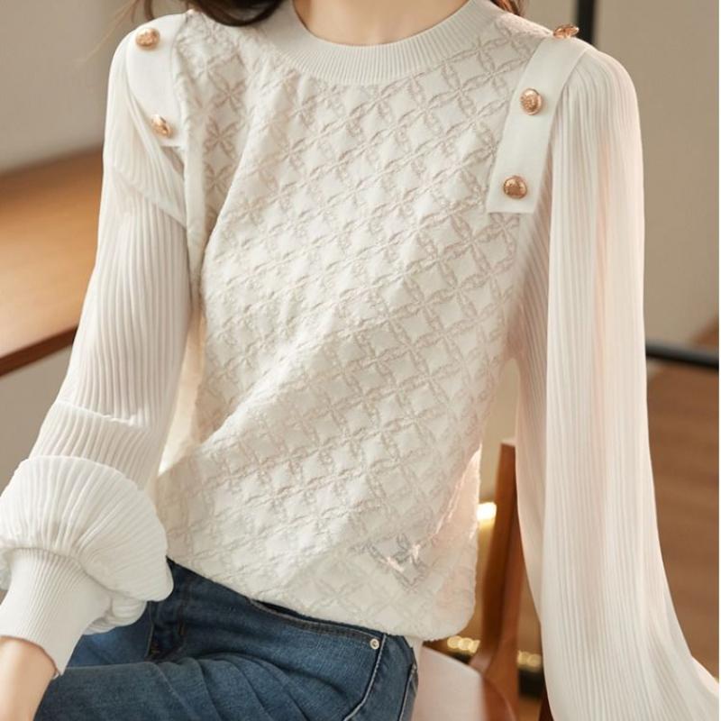 

Французский осенний топ-дизайн создает эффект похудения. Милый и красивый вязаный свитер. M белый