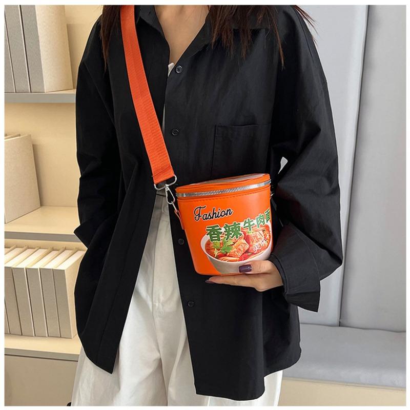 Fashion Braised Beef Noodles Women's Bag New Personalized Versatile Instant Noodle Bucket Shoulder Bag Messenger Bag