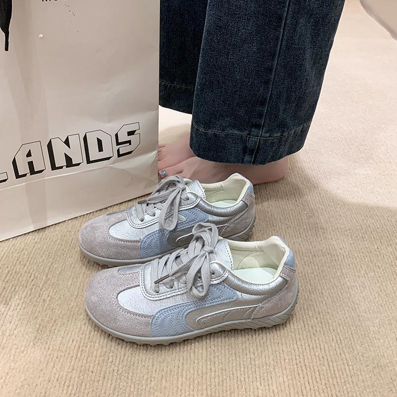 Korean Version of Casual Design White Shoes Women's 2025 Autumn New Trend Comfortable Versatile Not Tired Feet Round Head German Training Shoes