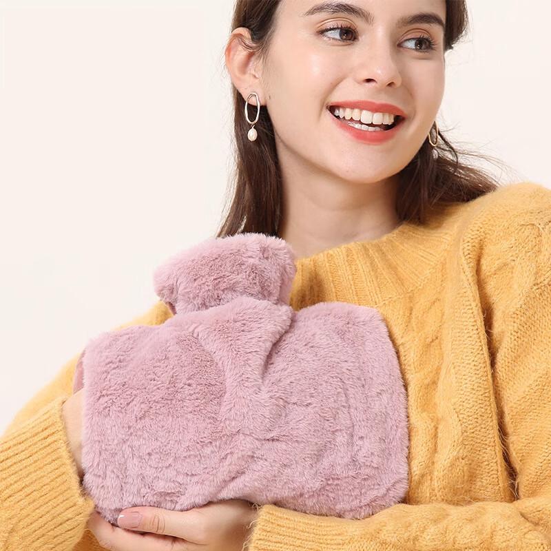 

Reusable 1500ml Hot Water Bottle with Hand Pocket and Faux Fur Cover