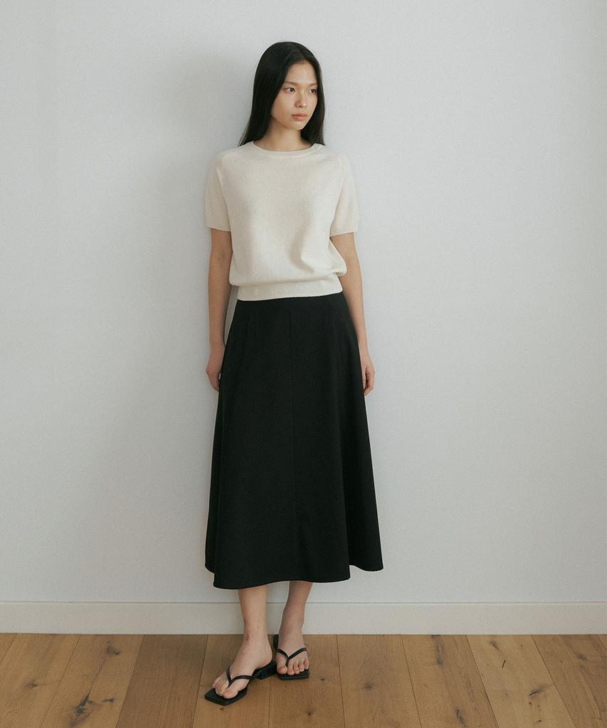 Lingseoul Flared Long Skirt-Black