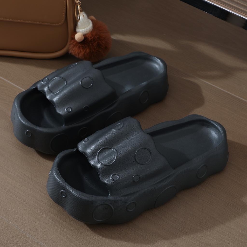Slippers Women Wear Super Thick Soft Soles Step On Shit Feeling Summer Home Indoor Red Slippers Trend High-end Women's Shoes