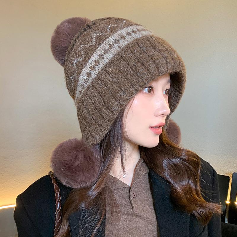 Herbst Winter Pelzig Warm Lässig Vielseitiger Stil Winddicht Ohrenschutz Bommel Dekoration Strickmütze Bequem Gemütlich Trendig
