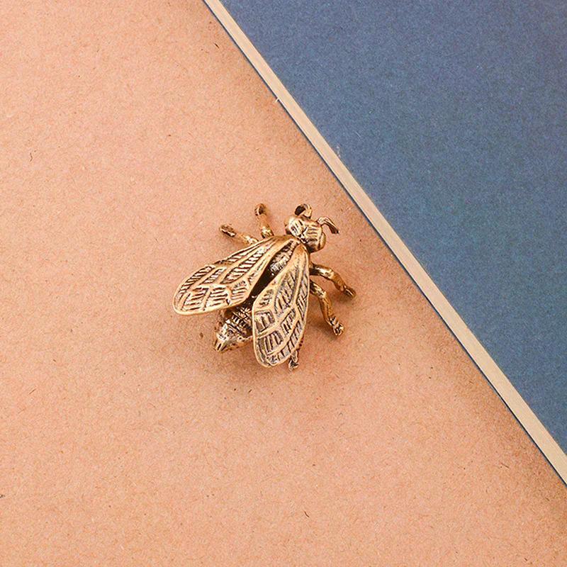 1 Piece Mini Simulation Insect Table Decoration Brass Bee Doll Table Tea Set Pet Antique Copper Crafts Home Desktop Decorations