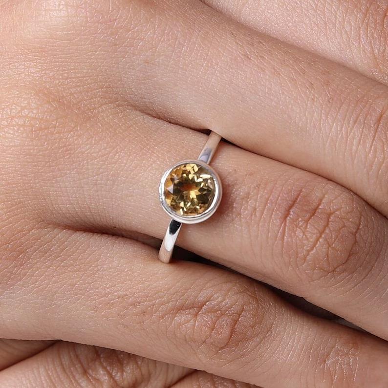 925 Sterlingsilver, Rund Citrin Ädelstensring, Handgjord Ring, Stapelring, Gåva till Hennes, Födelsestenssmycke