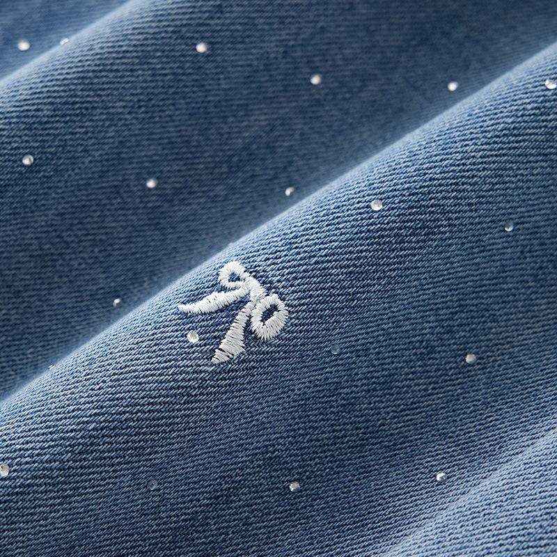 Blugi cu talie înaltă cu strasuri albastre și crac larg pentru femei - Colecția Vară 2025