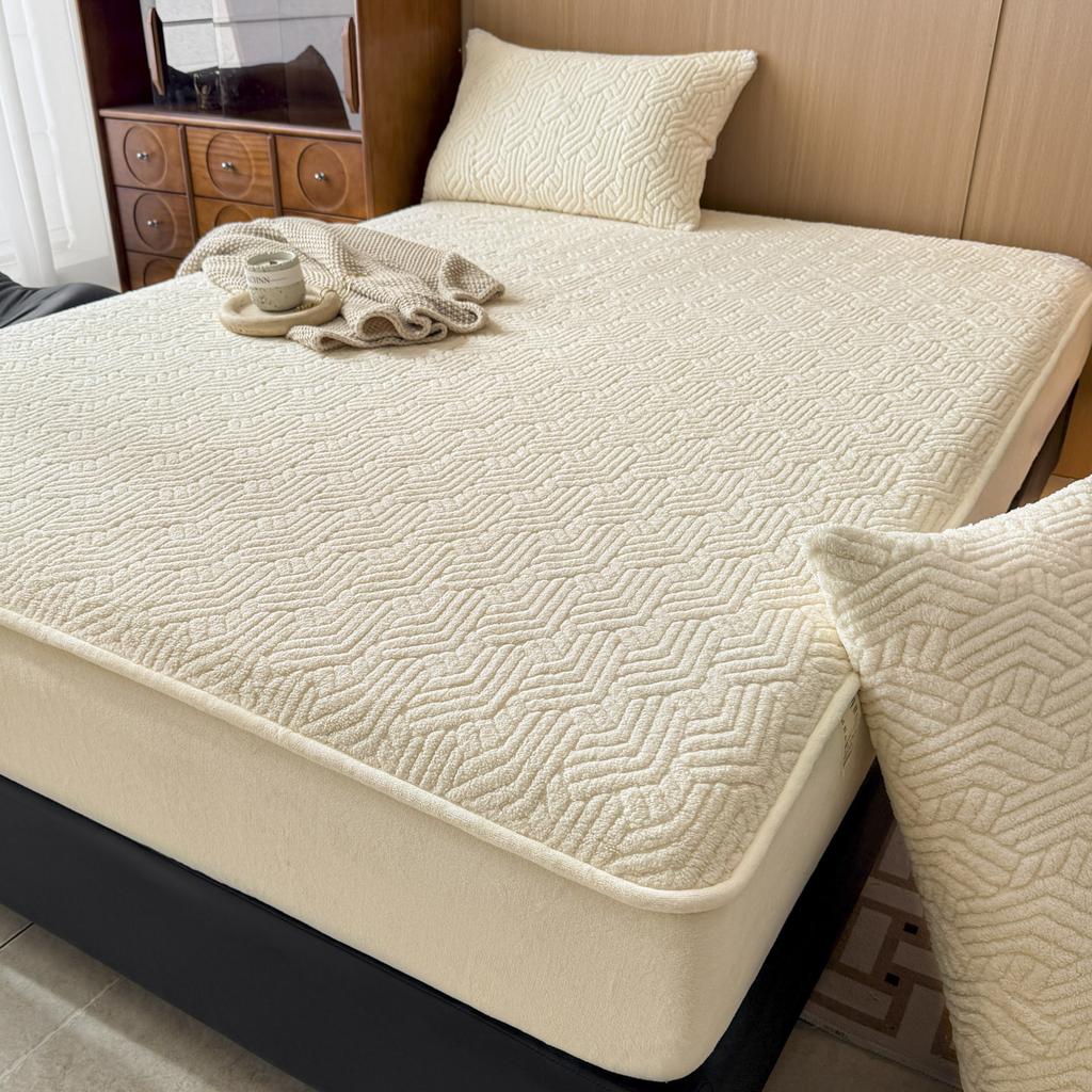 Taffeta Velvet Thickened Fitted Sheet with Pillowcases Winter Warm Plush Mattress Protector Queen Size Mattress Waterproof Cover