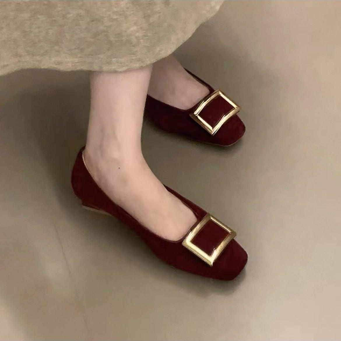 

2025 spring and autumn new metal square buckle light mouth single shoes women s thick heel square head Mary Jane shoes commuter shoes fashion shoes 39