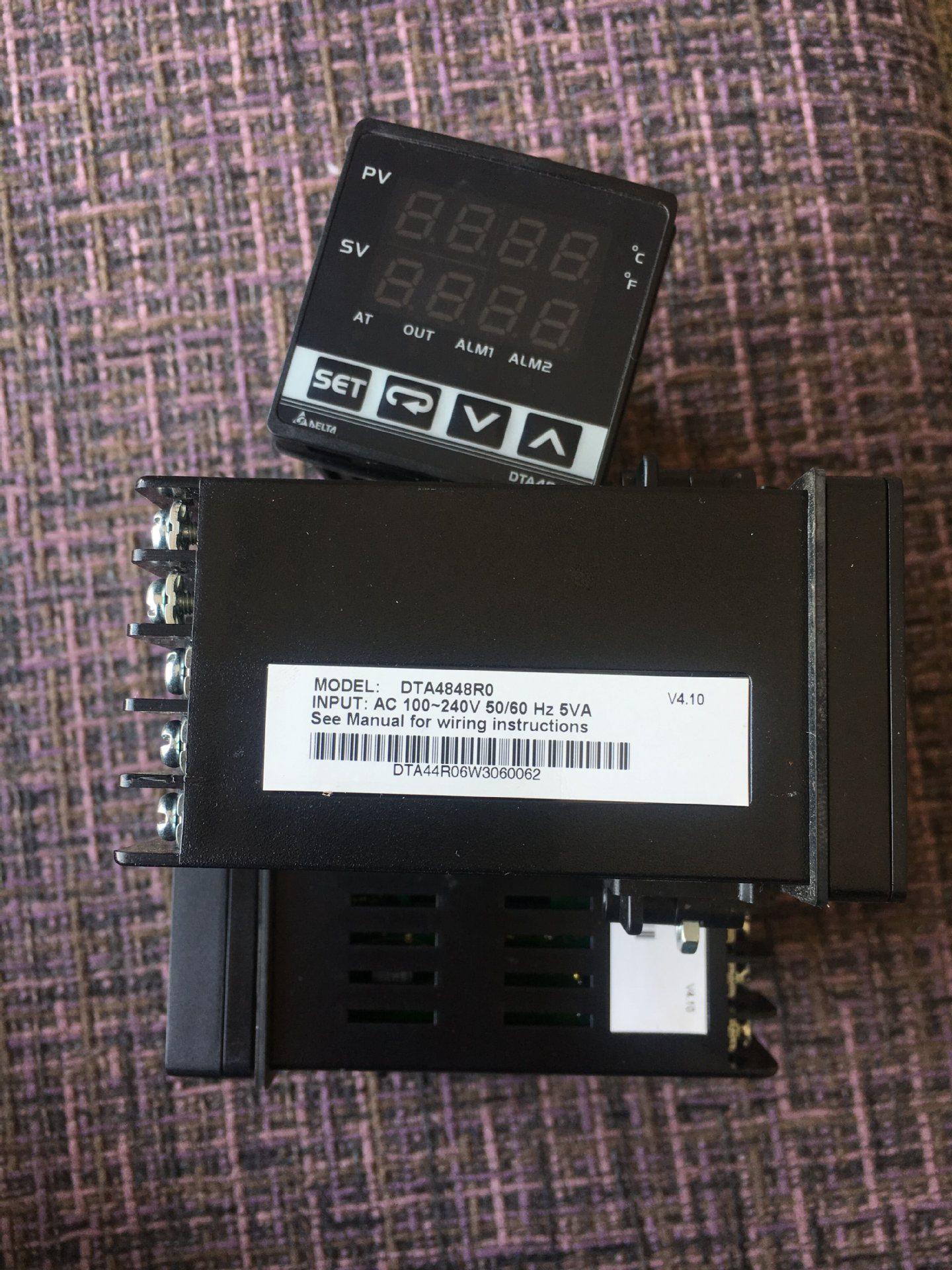 Genuine Temperature Controller DTA series: DTA4848R0, DTA4848RO, DTA7272C0, DTA9696RO V0, C0, VO, R1. Model V0 4848