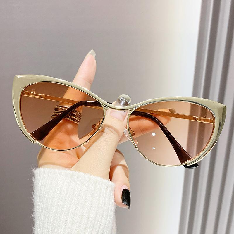 Retro Cat Eye Sunglasses Metal Frame Anti Blue Light Glasses Cat Eye Computer High Definition Blue Light Blocking Eyewear UV400