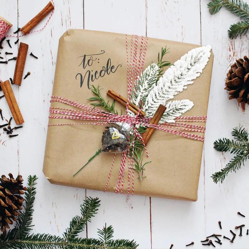 10/1Pcs Christmas Artificial Pine Needles Branches Snow Pine Fake Plants DIY Xmas Tree Wreath Ornaments Home Xmas New Year Gifts