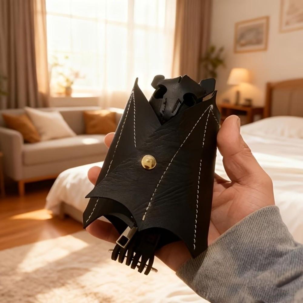 Creative Bat Wallet Keychain Coin Purse Leather Bat Keychain Funny Halloween Bat Pendant Key Decor
