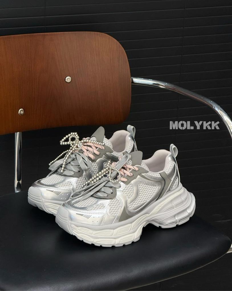 Pearl butterfly dad shoes women's ins tide 2025 early spring new retro platform niche muffin casual sports shoes