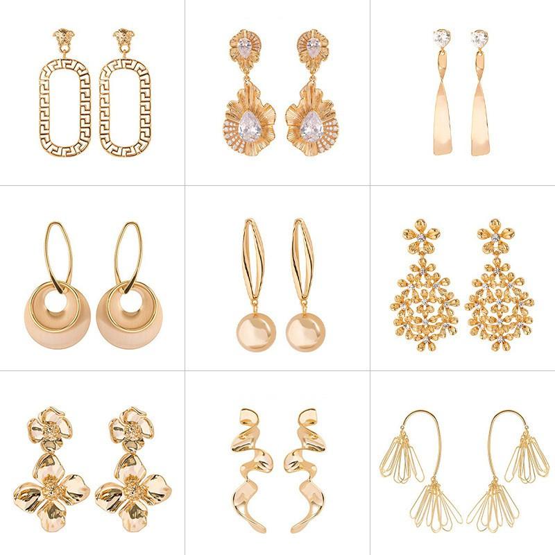 Minimalist Geometric Metal Stud Earrings Women Elegant Gold Tone Lightweight Daily Wear