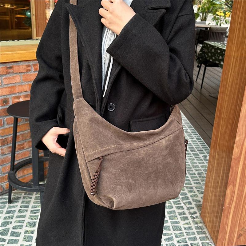 Suede bag women's large-capacity new retro niche shoulder messenger bag commuter dumpling bag