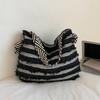 Spring Casual Fashion Multi-purpose Shoulder Bag with Large Capacity and Versatile Tote Bag