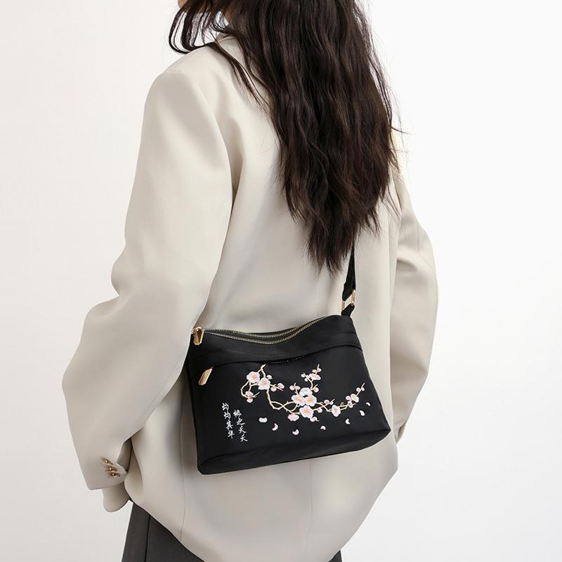 Flower Embroidery Crossbody Bag Fashion Casual Women Shoulder Bag Large Capacity Multi Pockets Purses Daily Portable Handbag