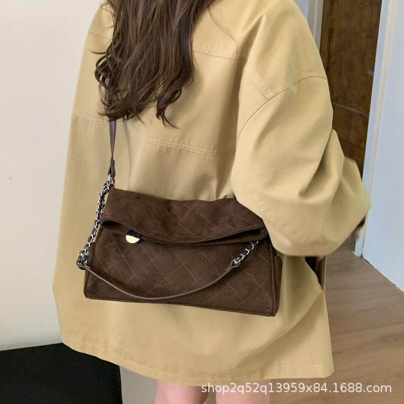 Crossbody bag retro locomotive bag women's new matte diamond chain underarm shoulder bag