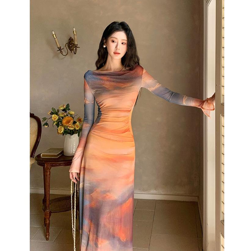 Autumn and winter new French holiday style tie-dye dress women's waist pinch waist waist long dress beautiful orange smudge skirt
