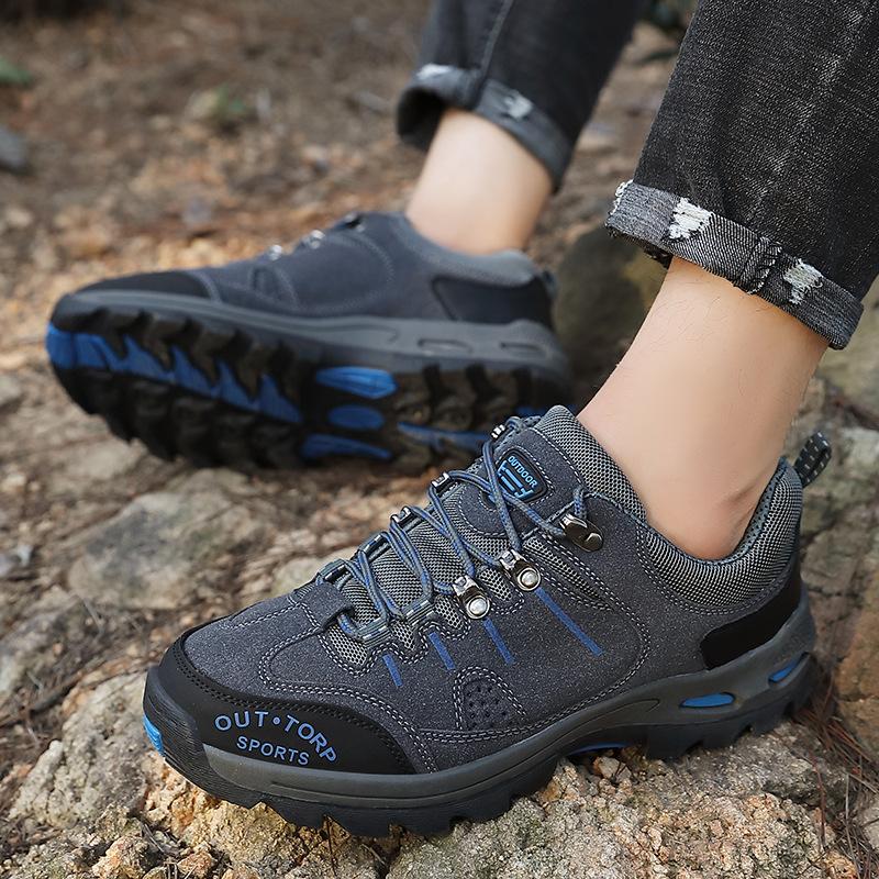 

2025 new large size couple outdoor hiking shoes men s non-slip and wear-resistant men s and women s shoes mountain climbing hiking shoes 36