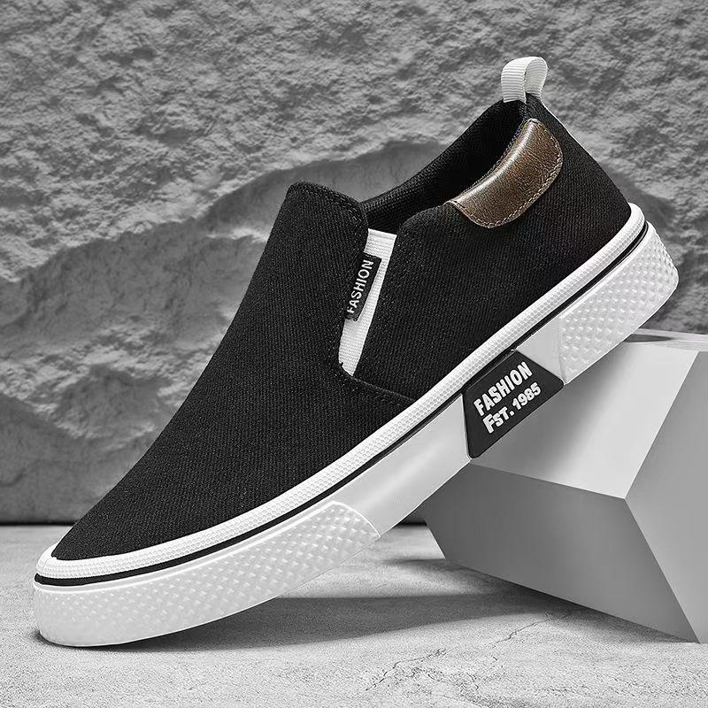 2026 Men's Summer Soft Sole Breathable Canvas Slip-On Shoes