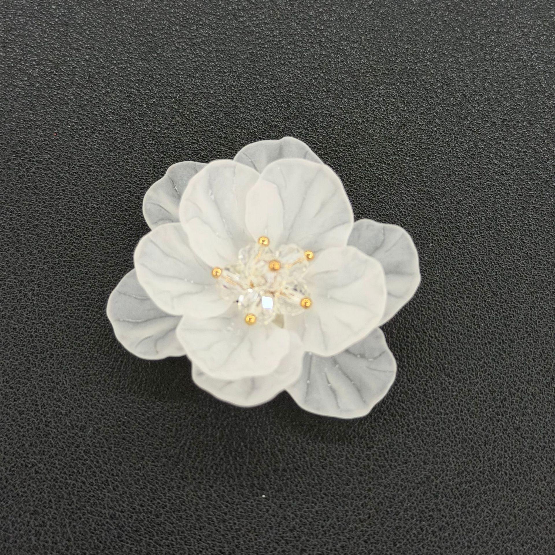 

DIY Frosted Petal Acrylic Flower Headwear Accessories Loose Beads