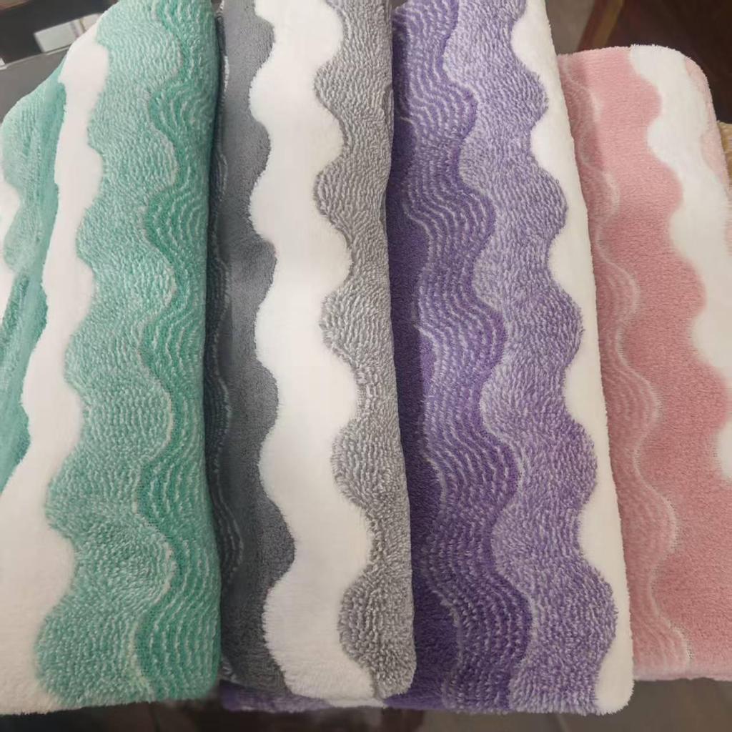 Coral Fleece Bath Towel Set: Thick, Double-Sided Absorbent, Soft, Lint-Free, Three-Color Wavy Design.