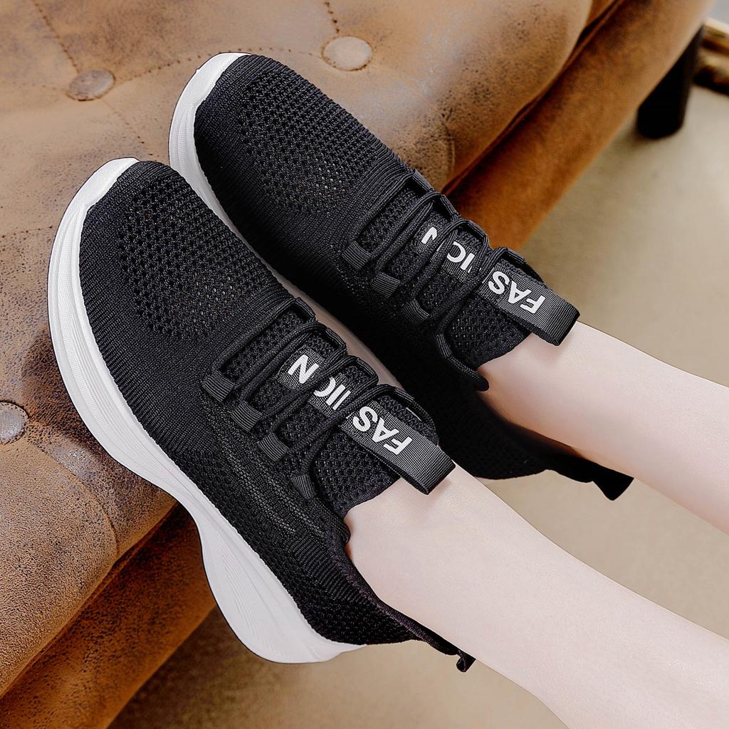 Letní prodyšné duté dámské boty ploché nízké slip-on běžecké boty ležérní boty