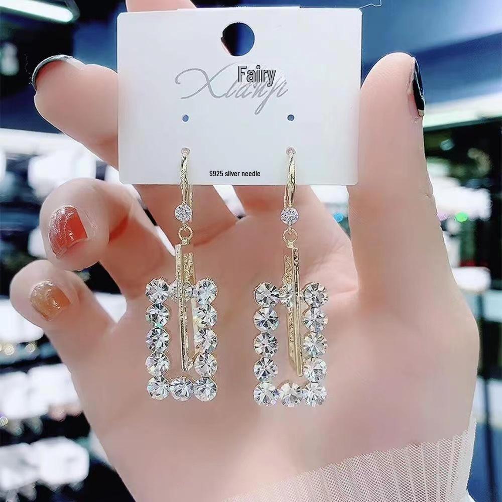 

Stylish Geometric Diamond Rectangle Earrings for Women золотий