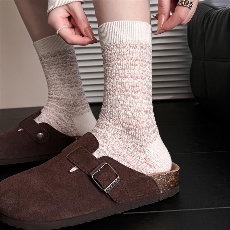 

Pure Cotton Socks for Women, Thick and Warm Mid-calf Socks for Autumn and Winter, Double-needle and Double-loop Piled-up Long Socks 1 pair