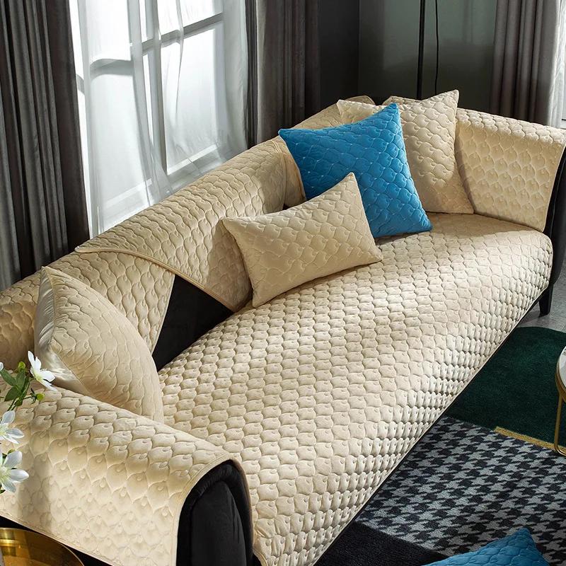 Verdickter Kurzplüsch-Sitzbezug für Wohnzimmer Warme Winter-Sofahandfläche Universal Rutschfeste Sofamatte Sofadecke Kissen