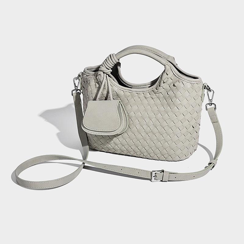 High-End Niche Design Matte Woven Women's Bag 2025 New Trend Versatile Handbag Shoulder Commuter Tote Bag