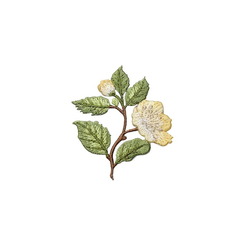 1Pcs Jacket Jeans Craft Accessories Flower Embroidery Patch Iron On Elegant Patches For Clothes Bags DIY Embroidered Stickers