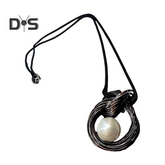 

Женская цепочка для свитера, однослойная, сплав, красная бусина, геометрическая подвеска, одежда, украшения для свиданий, выпускного вечера, украшения для одежды, ожерелье B