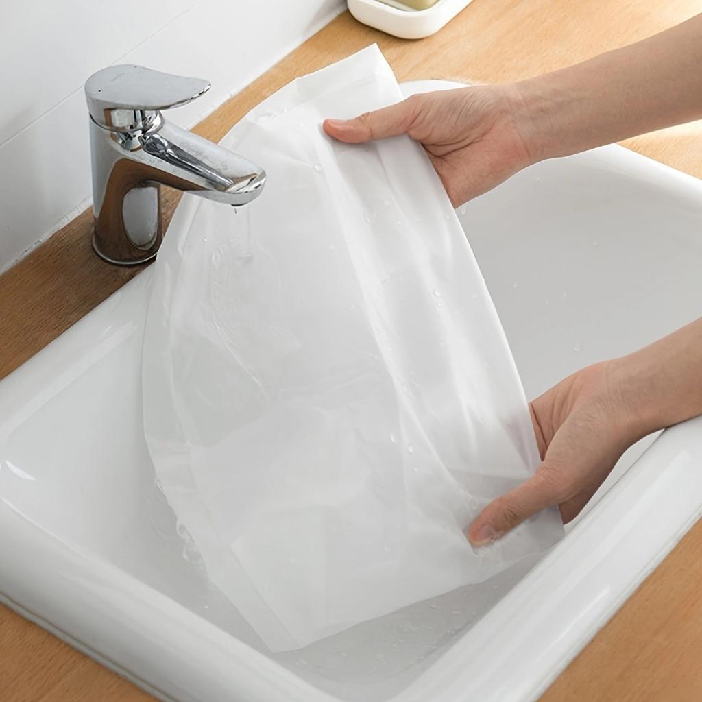 Household vertical floor fan universal dust cover, which can fully cover the electric fan to protect it from dust. One piece.