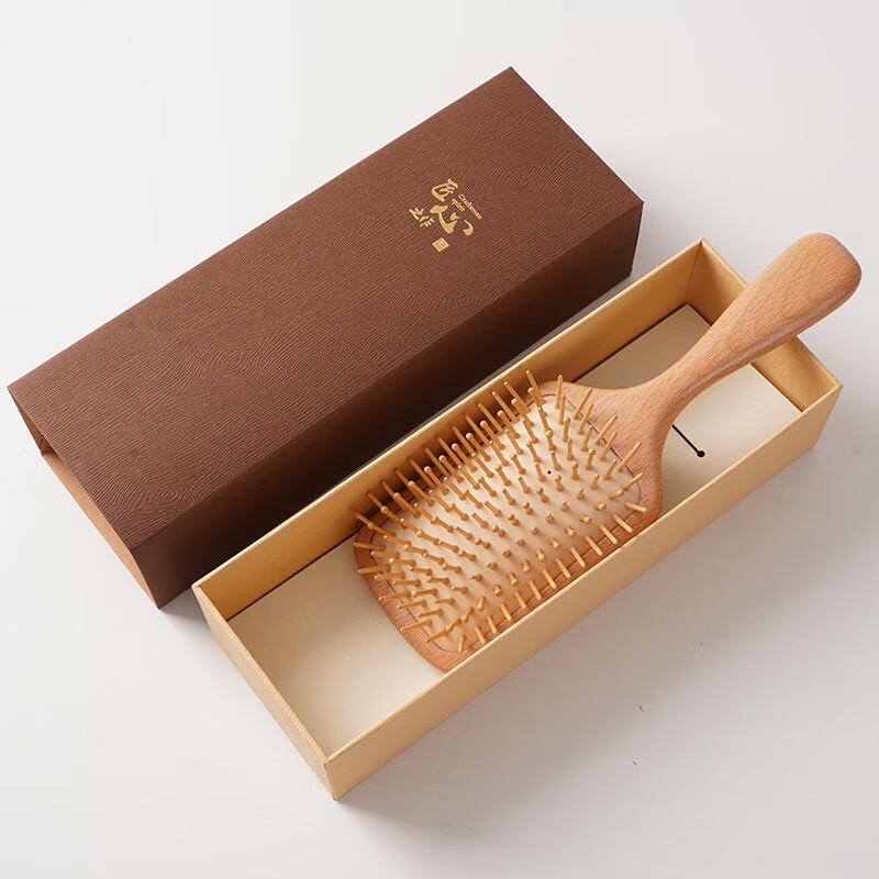 

Массажная расческа с воздушной подушкой из бука Подарочный набор