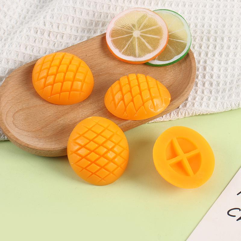 PVC Mango Simulation Toy: Miniature DIY Handmade Fruit with Knife for Playhouse Ornaments.